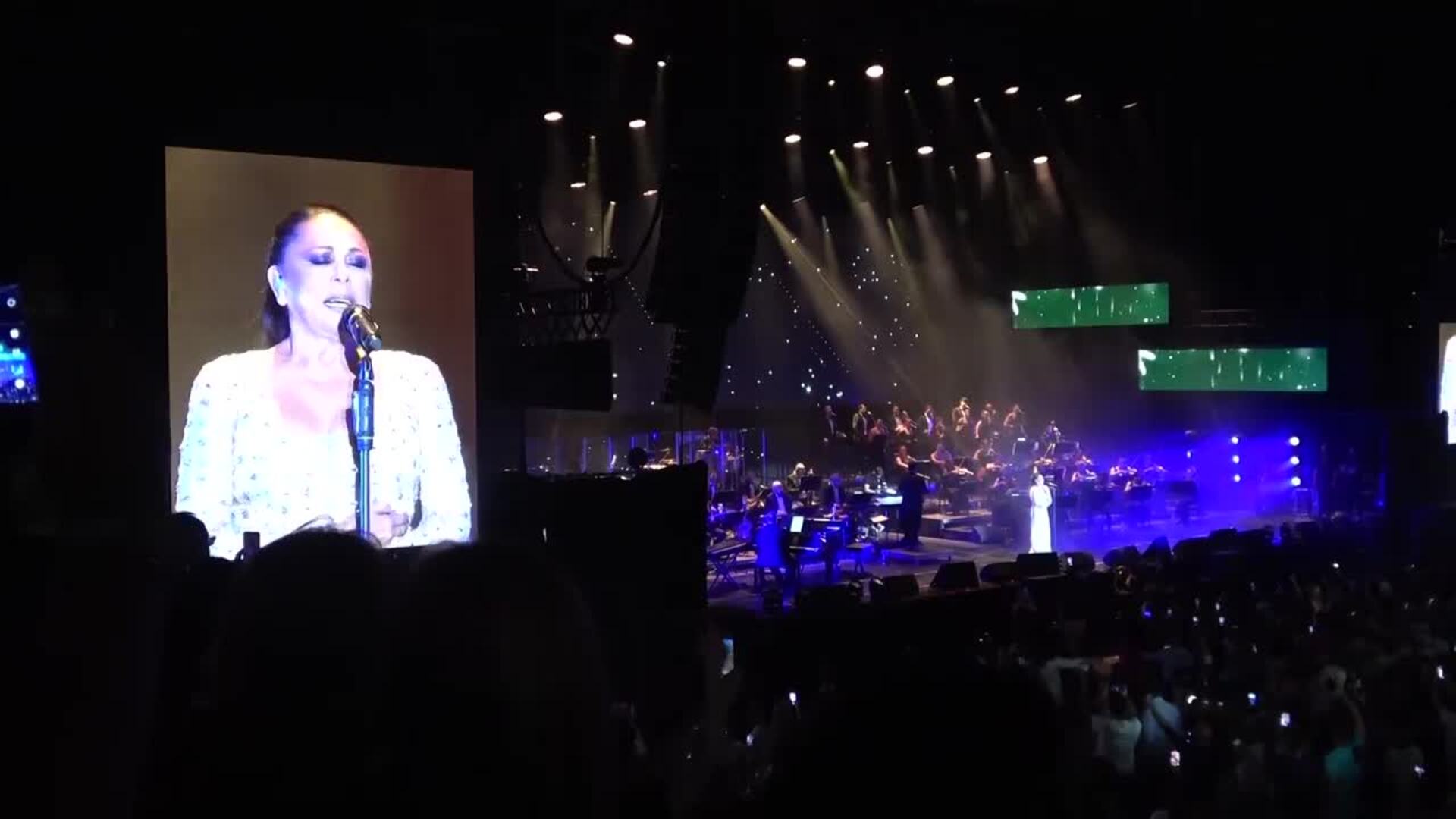 Suspendidos tres conciertos de Isabel Pantoja por desacuerdo entre