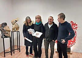 La asociación de escultores vascos, Eskuahaldunak, realizará este homenaje.