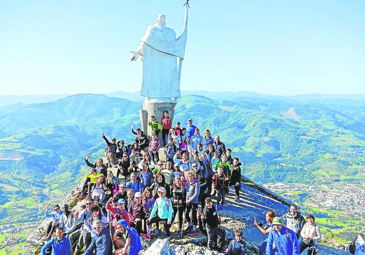 Salida escolar a la cumbre del Xoxote.