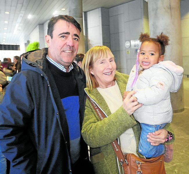 Jesús María Calvo, Mercedes Nebreda y Valentina Sogodogo.