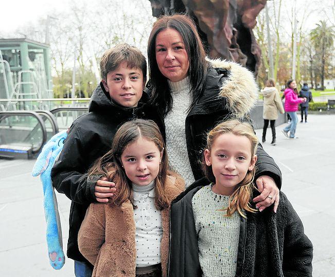 Oier Zabala, Begoña Cid, Onintze Zabala y Aiende Etxabe.