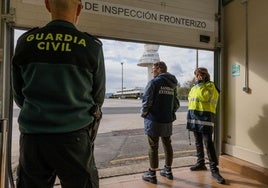 Instalaciones del Puesto de Control Fronterizo (PCF) del aeropuerto de Vitoria.