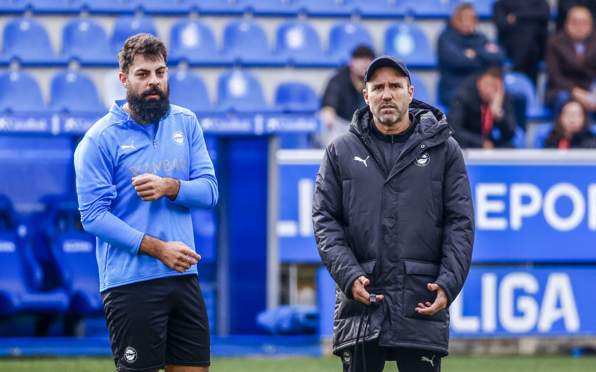 El Alavés se abraza con su afición