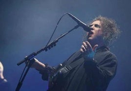 Robert Smith, vocalista de The Cure.