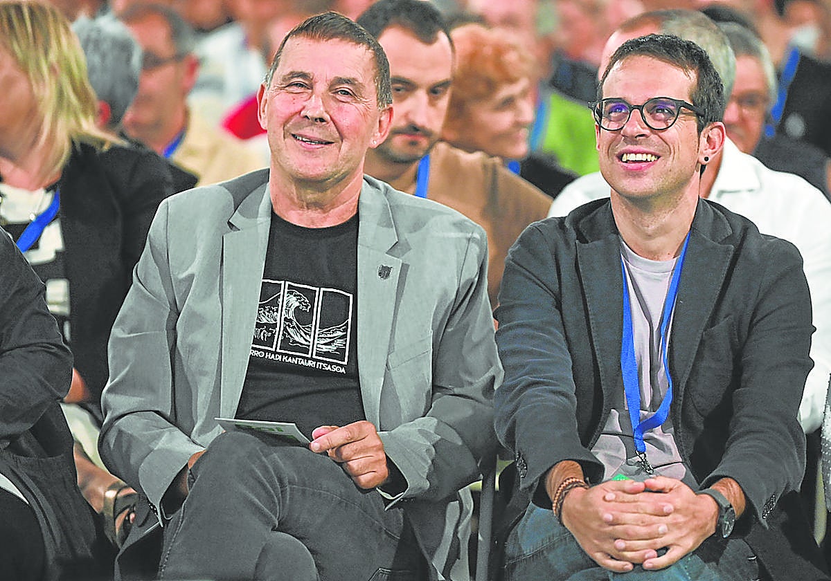 Bildu prepara su congreso con la incógnita del papel de Otxandiano en la futura dirección