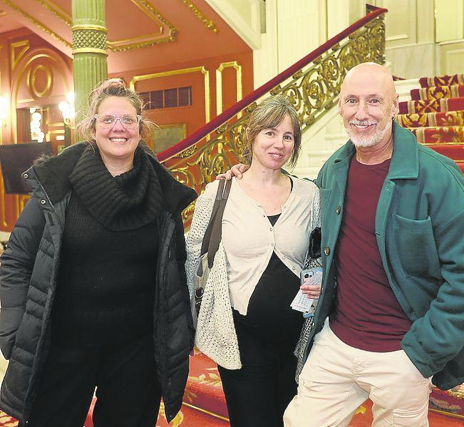 Teresa Sasiain, Leire Gartzia y Endika Gartzia.