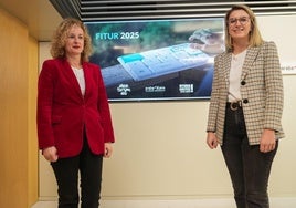 Cristina González y María Nanclares, durante la presentación de la presencia de Álava y Vitoria en Fitur