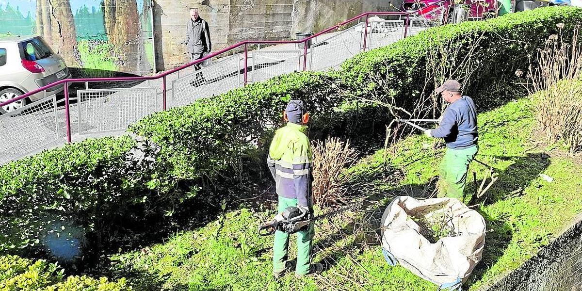 Beneficiarios del programa Alpes realizan ya labores en la villa.