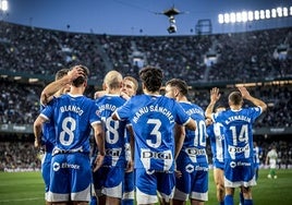 El Alavés se asienta en defensa y se multiplica en ataque para crecer