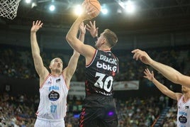 Dragic lanza a canasta en la victoria del Surne al Breogán en la primera jornada de la Liga.