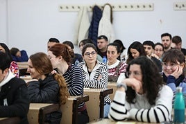Estudiantes en una convocatoria anterior de los exámenes MIR.