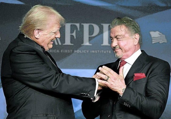 Trump y Stallone en una gala celebrada el pasado 14 de noviembre en Mar-A-Lago, la casa y club del presidente en Palm Beach (Florida).