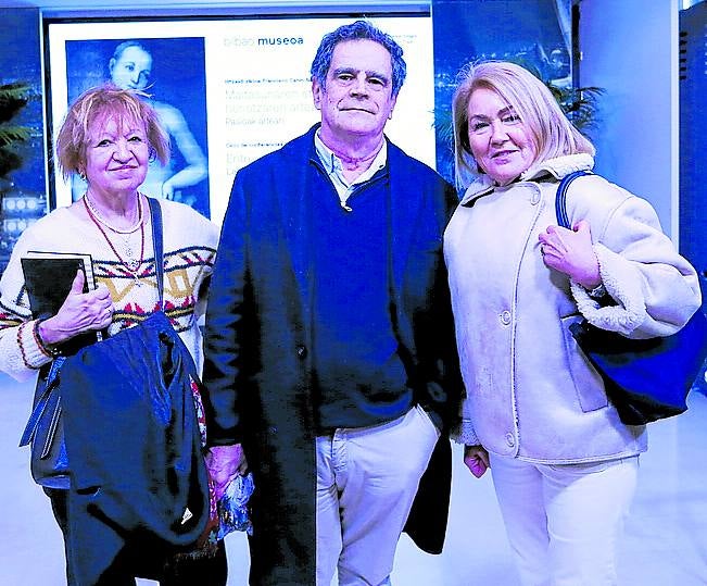 Paula Debos, Luis Uriarte y Begoña López.