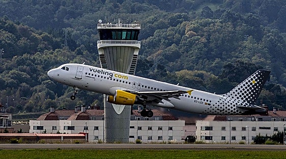 Loiu recupera la conexión con el aeropuerto más importante de Londres