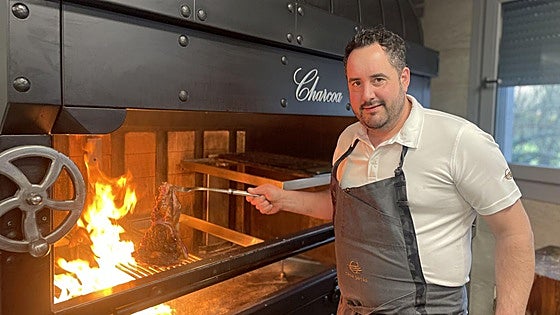 El restaurante de Bizkaia donde ponerse las botas con el buey Strogonoff y otras delicias a hierro y fuego