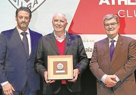 Igor San Román, José Ángel Iribar y Juan Mari Aburto.