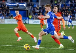 Carlos Vicente, un cañón desde la banda derecha del Alavés