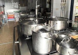 La cocina del colegio, a oscuras ayer.