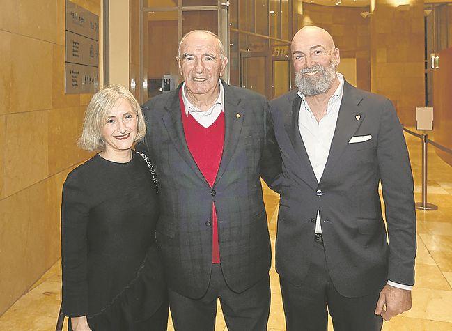 Eunate Aranaga Bidarte, José Ángel Iribar y Markel Iribar.