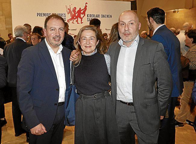 Iskander Urregoetxea, Natalia Martín y Koldo Peciña.