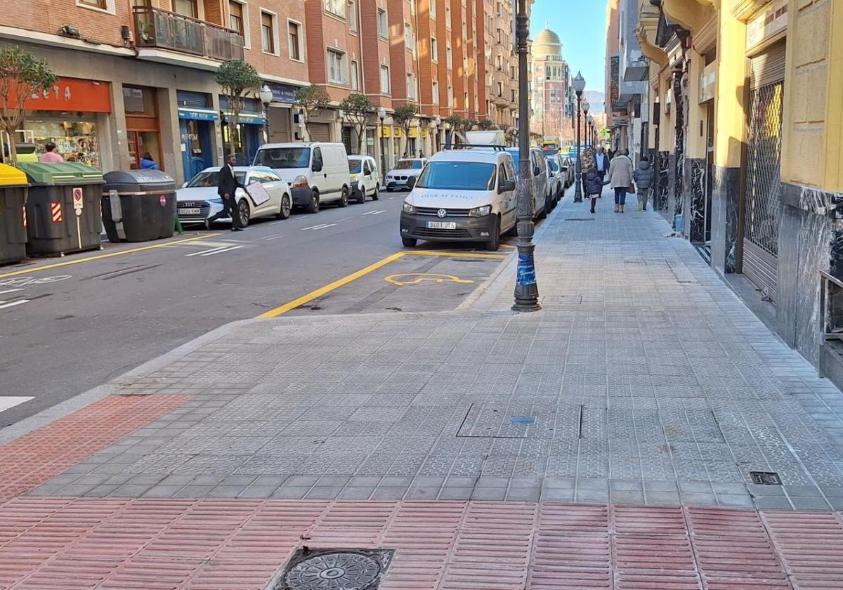 La calle Juan de Ajuriaguerra de Bilbao luce aceras más anchas y nueva imagen