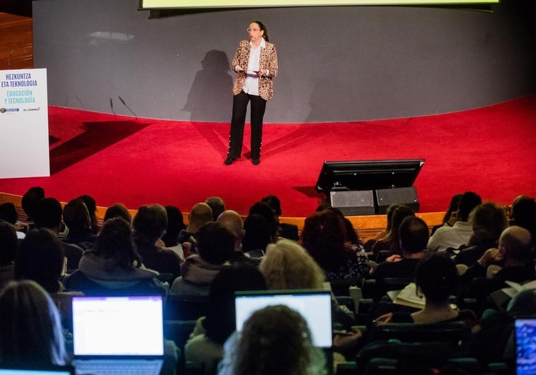 La consejera de Educación, durante su intervención en el foro.