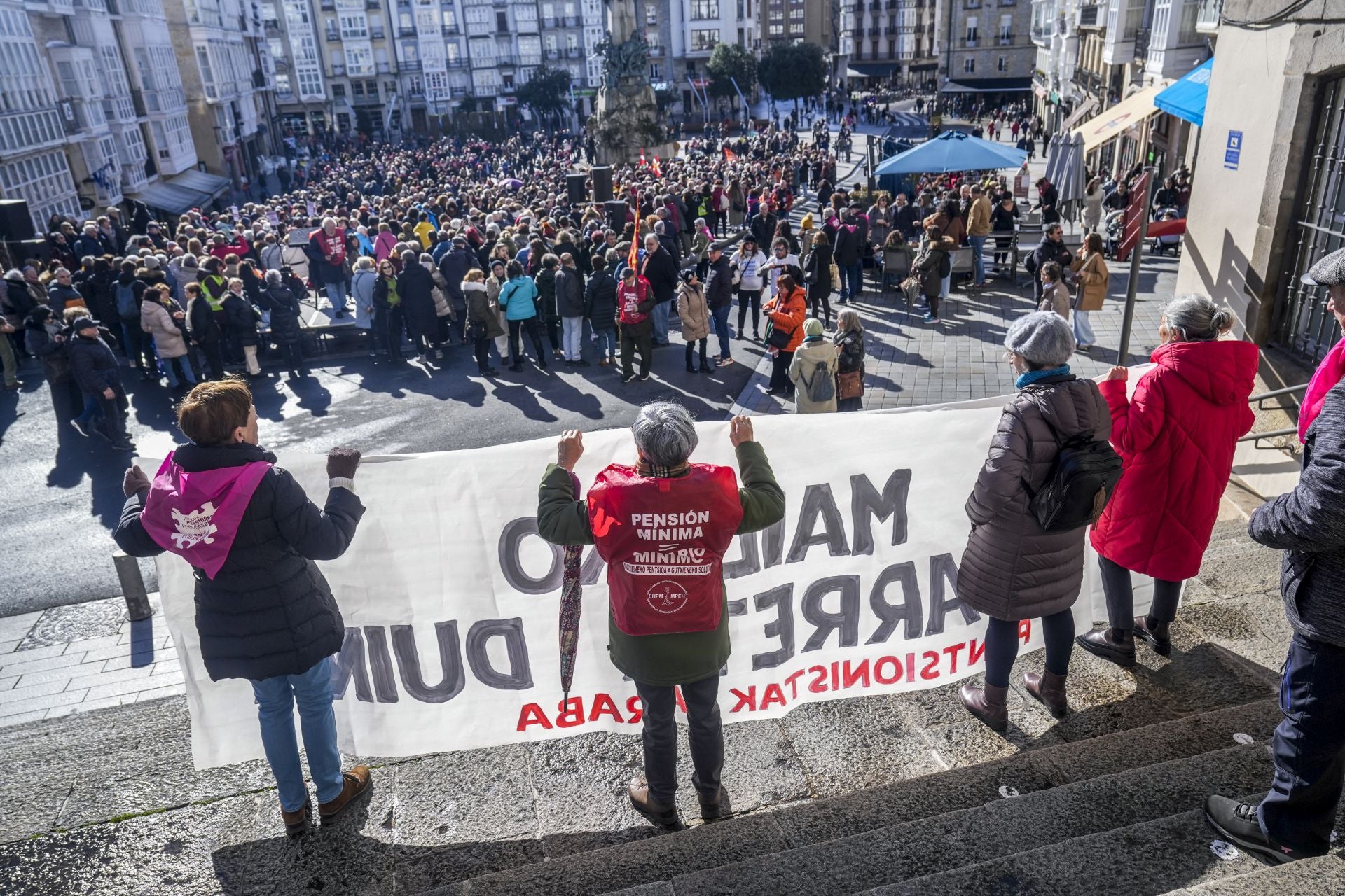 Multitudinaria manifestación en Vitoria contra el «desmantelamiento de la sanidad pública»