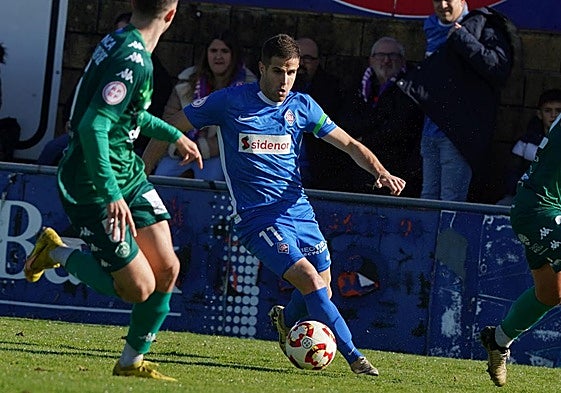 Pablo Hervías fue partícipe en los tres goles del Amorebieta.
