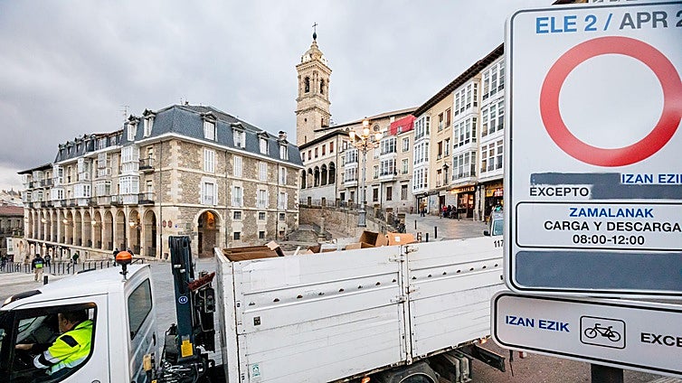 El PP plantea parkings gratuitos y lanzaderas para reducir el impacto de la zona de bajas emisiones en Vitoria