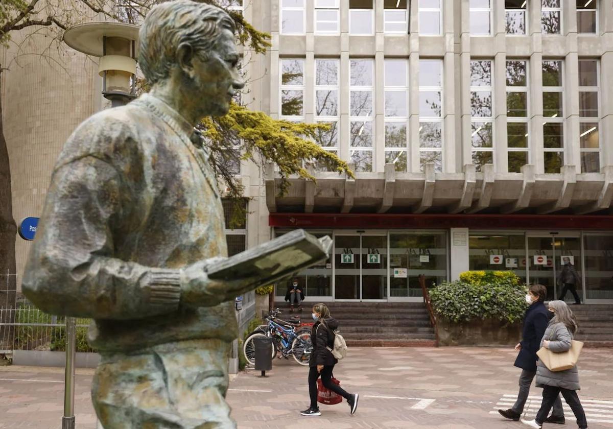 Centenario de Aldecoa: homenaje al maestro del cuento en Vitoria