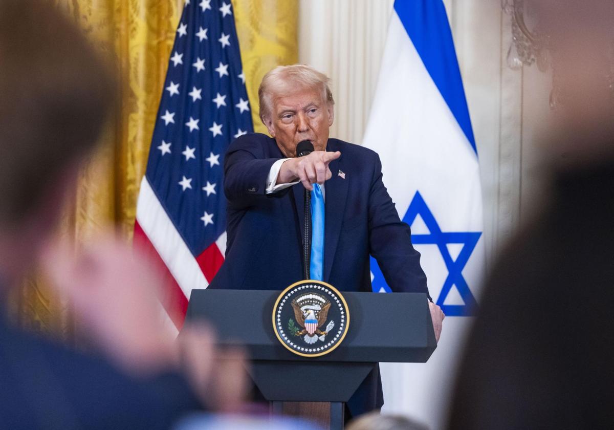 Trumpen resorta Ekialde Hurbilean, AEBetako presidentearen azken erokeria