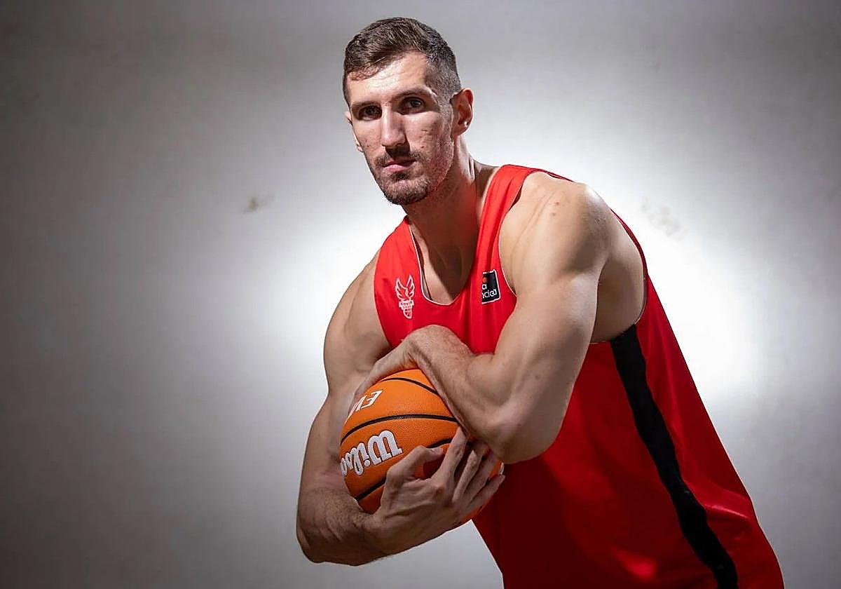 Rubén Guerrero disputó cuatro temporadas en el baloncesto universitario de Estados Unidos.