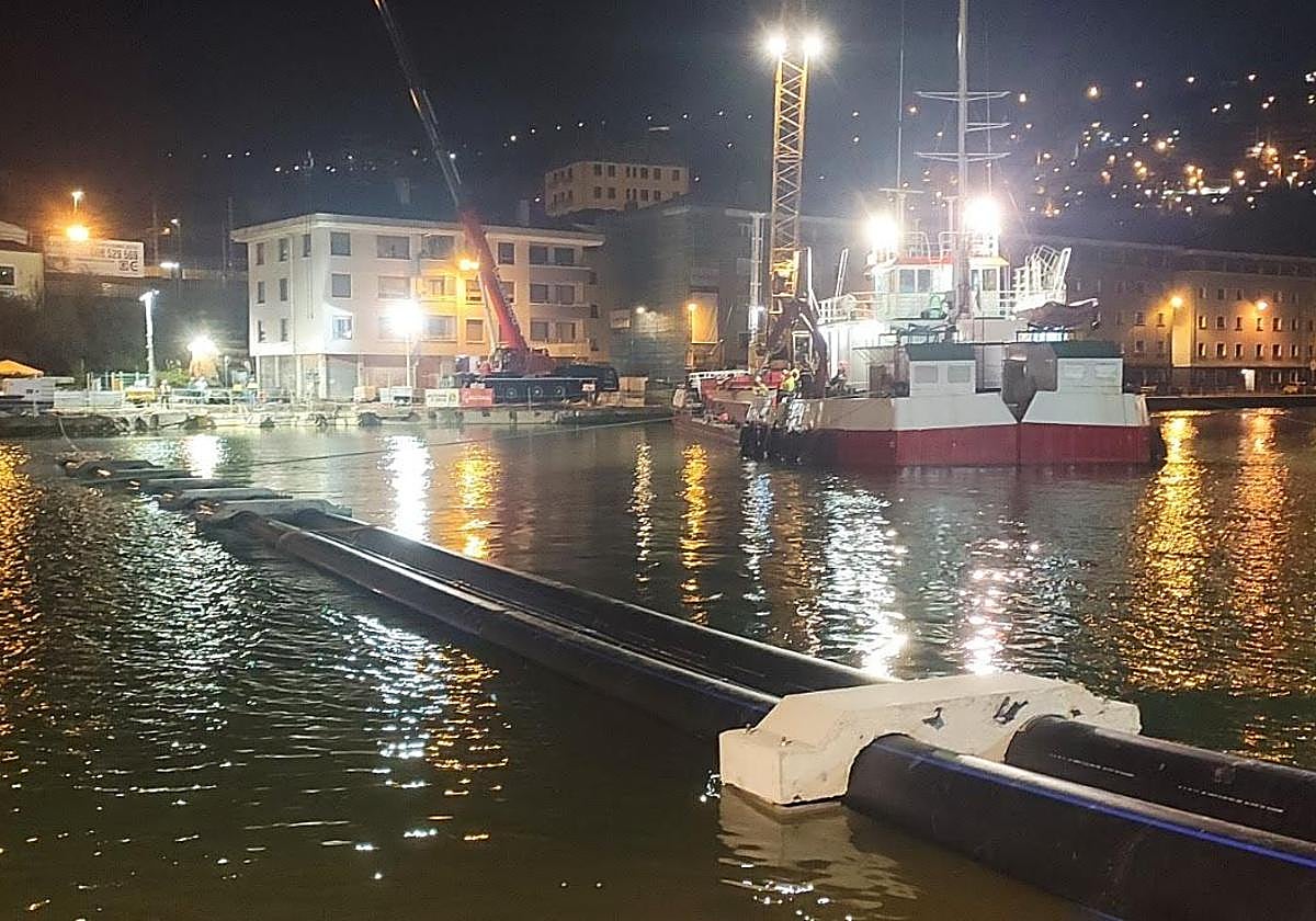 Zorrozaurre se conecta a Bilbao con una nueva red de saneamiento bajo la ría