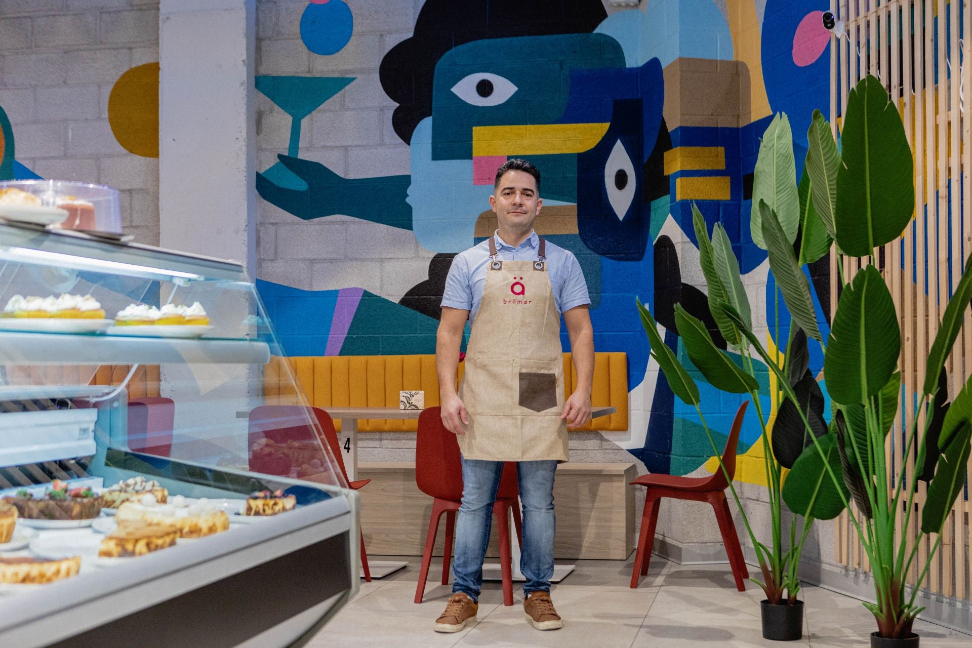 Una pareja venezolana abre en Bilbao una cafetería de dos plantas con café de especialidad y desayunos caseros