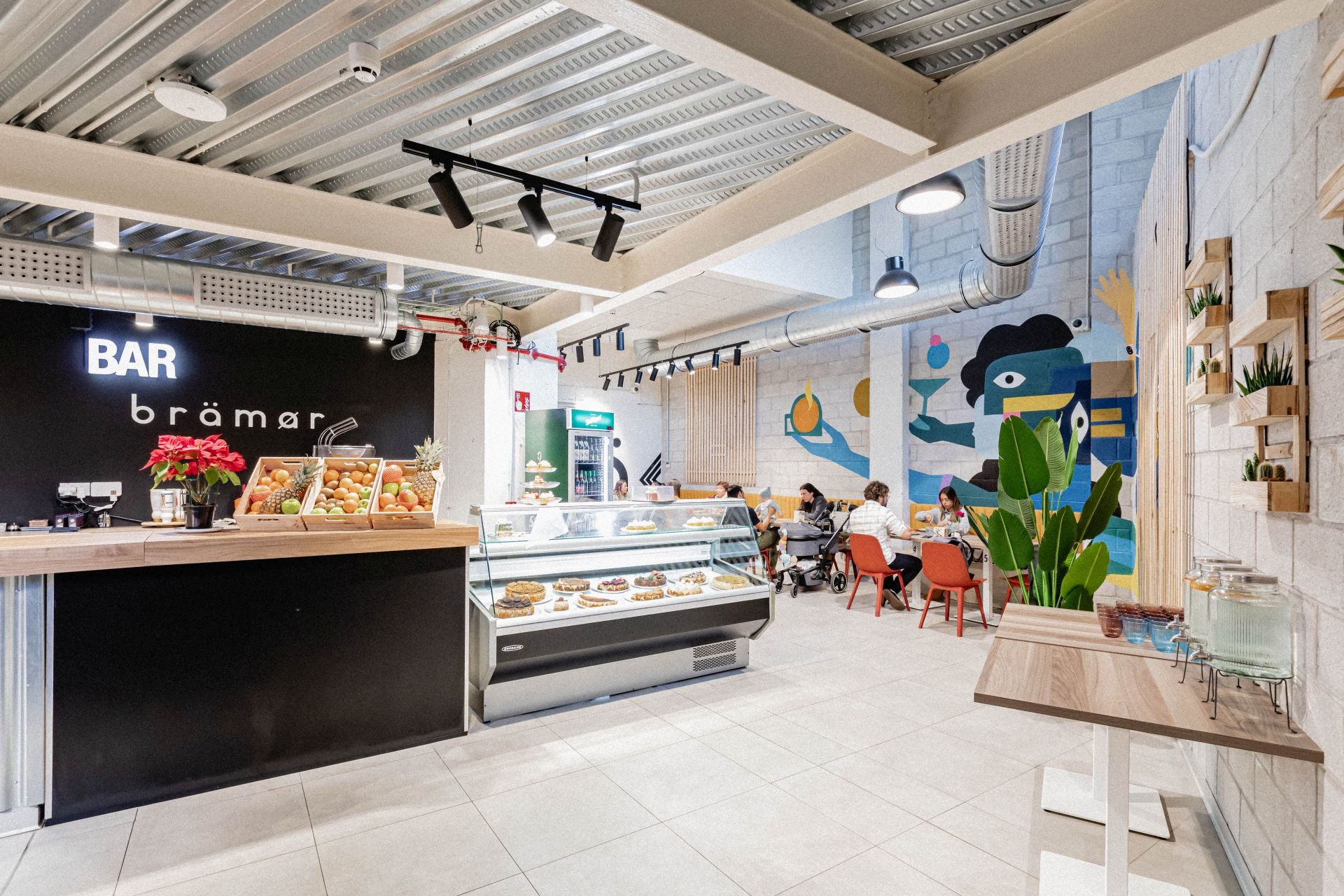Una pareja venezolana abre en Bilbao una cafetería de dos plantas con café de especialidad y desayunos caseros