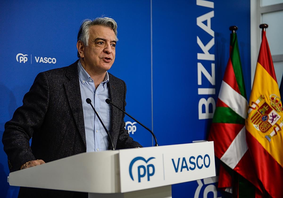 De Andrés, durante la rueda de prensa celebrada hoy en Bilbao.