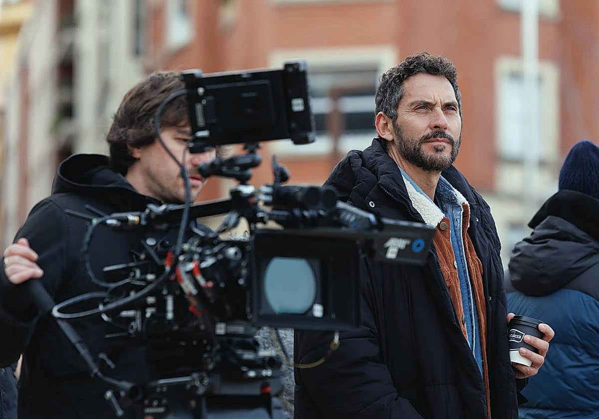 Paco León rueda la comedia 'Sin instrucciones' en Bilbao.