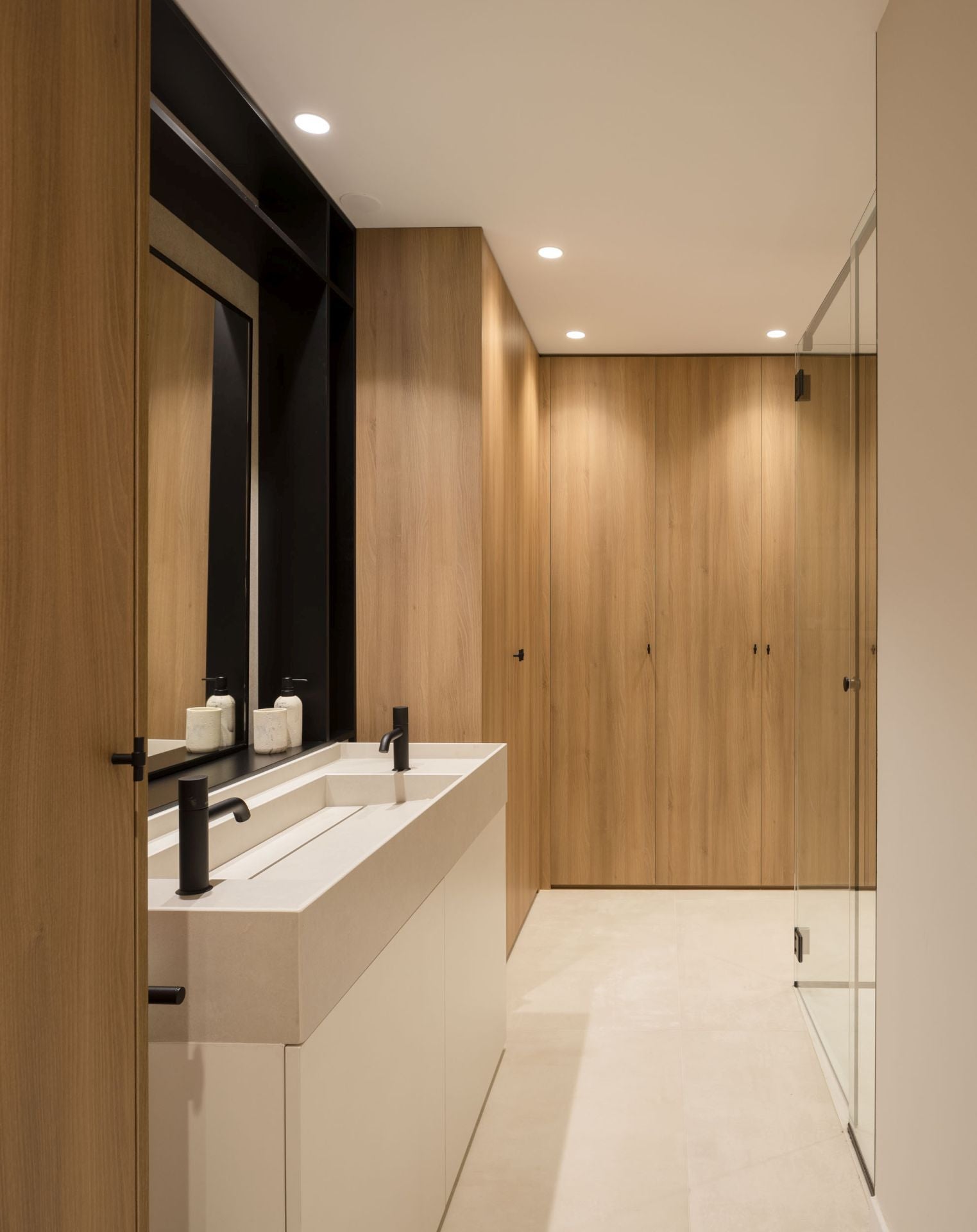 Este chalet de una familia bilbaína lo tiene todo: lujo, diseño y mucha luz