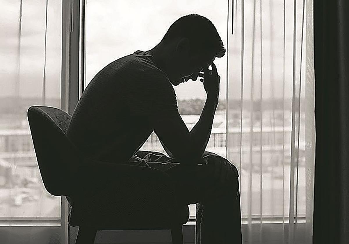 Los jóvenes son los que más soledad no deseada padecen.