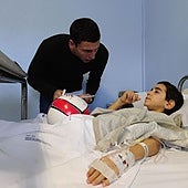 El lado más solidario de Óscar de Marcos y sus visitas secretas al área de oncología infantil de Cruces