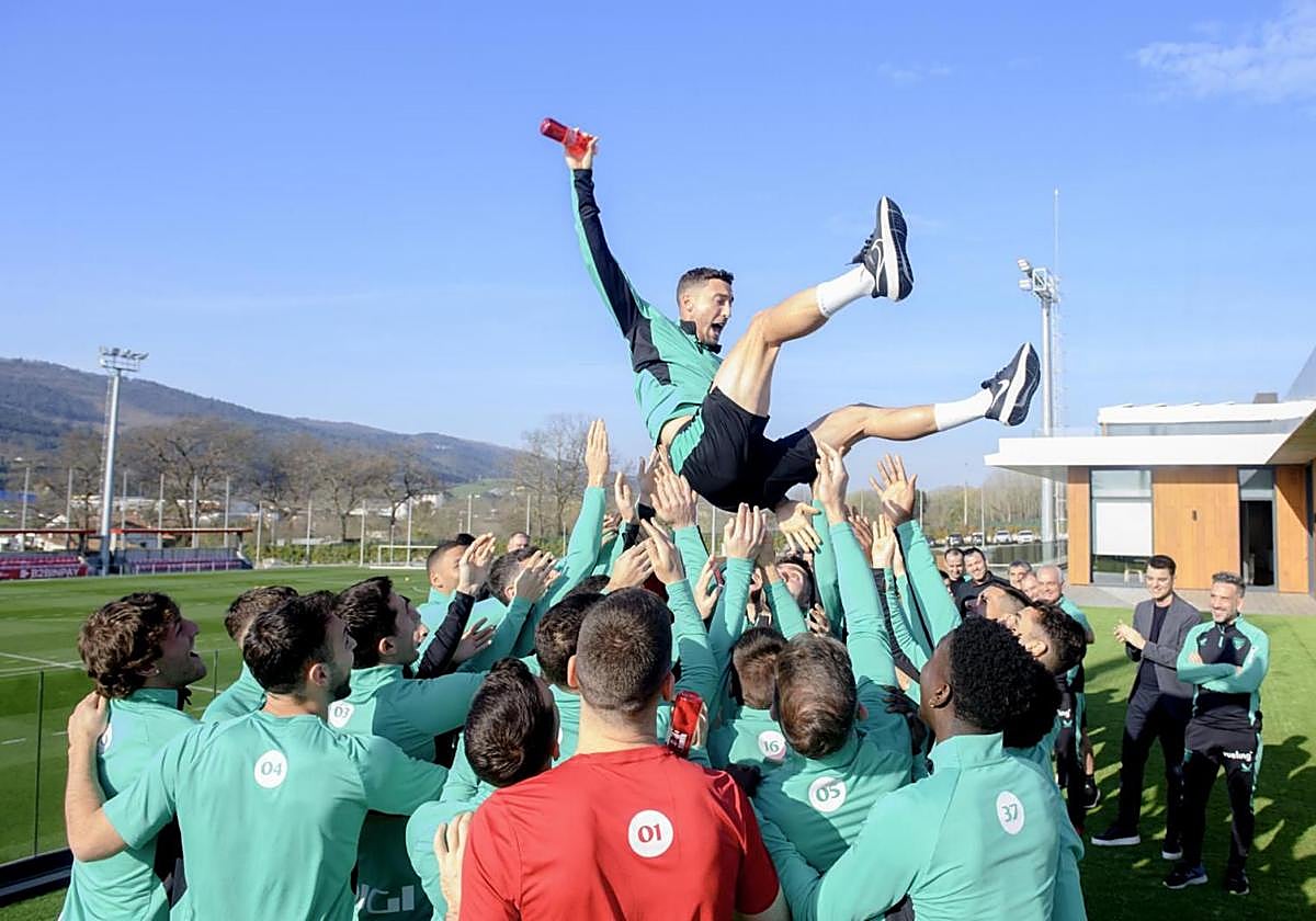 De Marcos ha anunciado su decisión esta mañana a sus compañeros en Lezama.