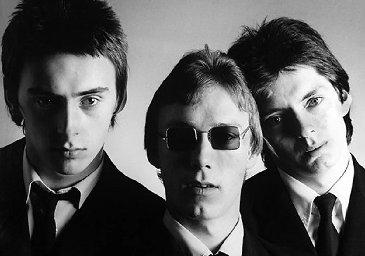 Rick Buckler, en el centro, en una imagen promocional de The Jam.