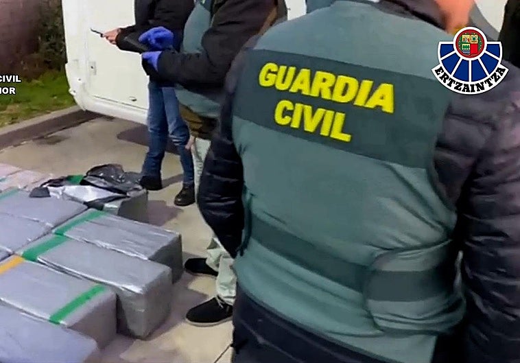 Aumentan a 13 los detenidos por la operación que incautó 600 kilos de cocaína en Euskadi