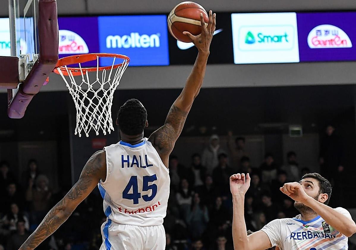 Hall, en una acción ante Irlanda.