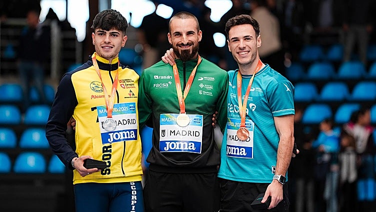 Markel Fernández plata y Aitana Rodrigo bronce en el Nacional de short track