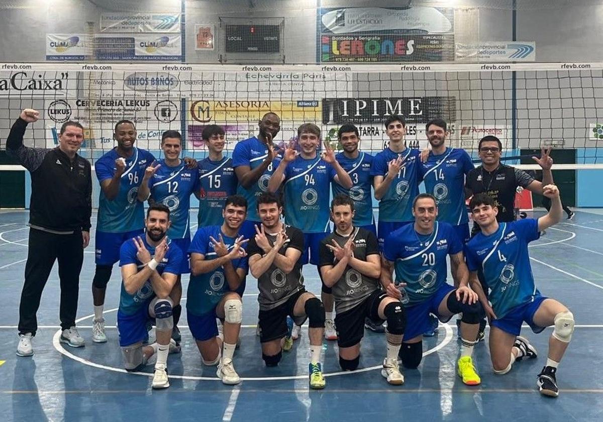 El equipo de voleibol de Galdakao avanza para alejarse del descenso