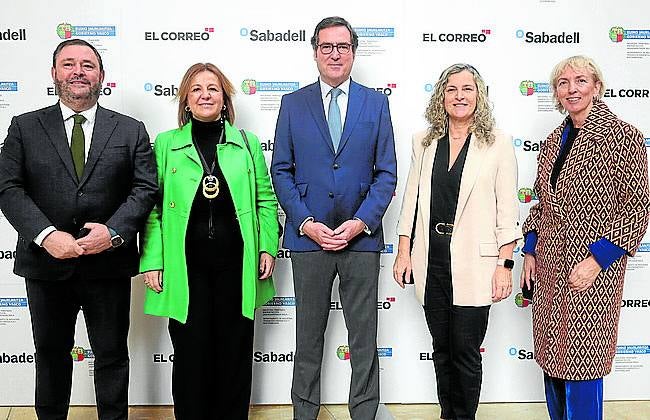 Juan Antonio Sánchez Corchero, Tamara Yagüe, Antonio Garamendi, Isabel Busto y Carolina Pérez Toledo. 