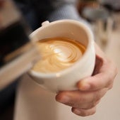 Las claves para preparar un café de alta calidad en casa, según el mejor barista de España