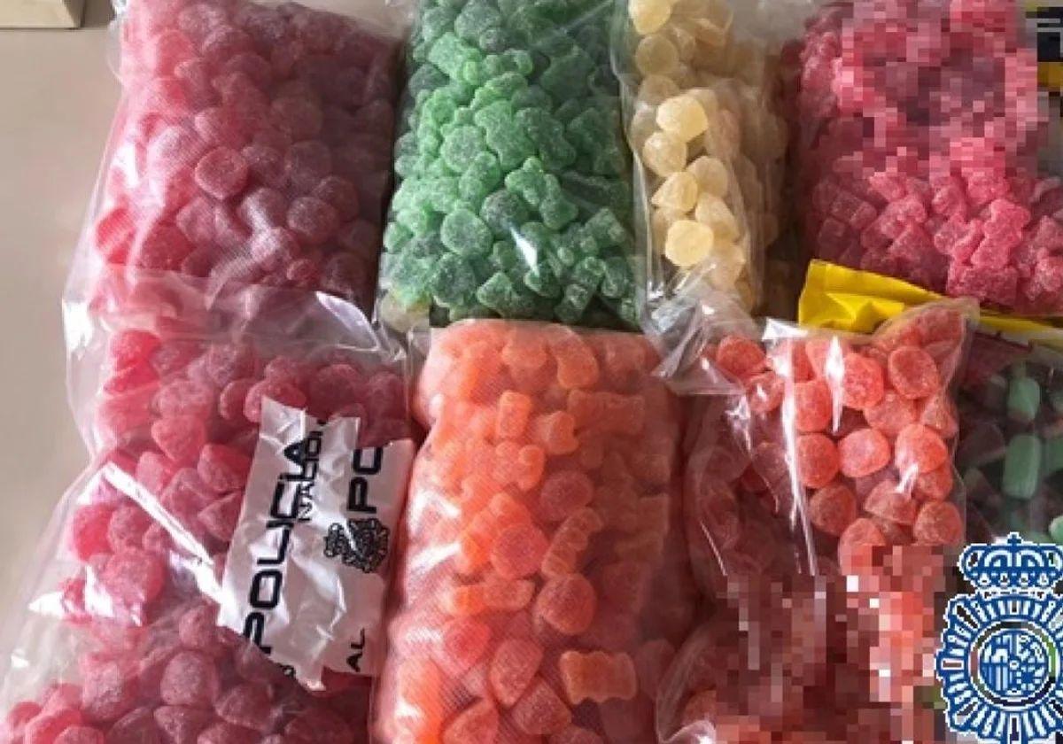 Tres policías intoxicados al comerse «por error» unas gominolas impregnadas con droga