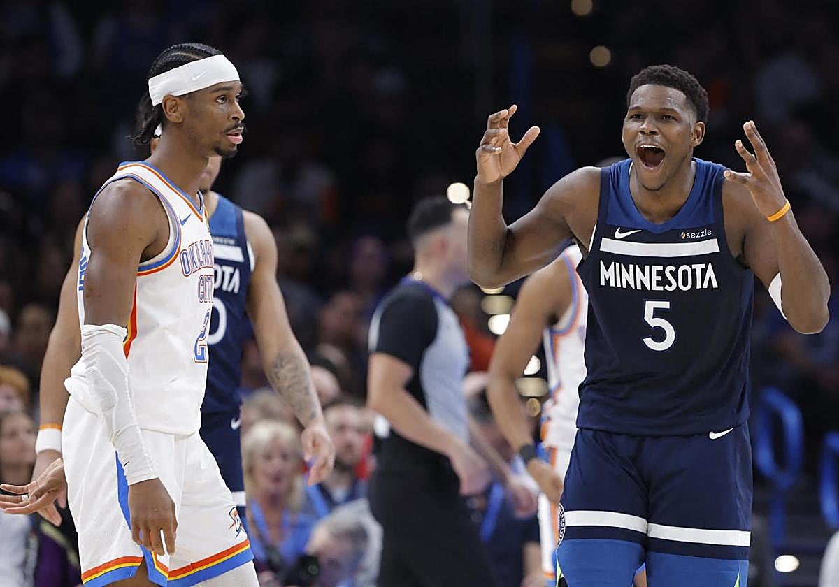 Shai Gilgeous-Alexander (zuriz) eta Anthony Edwards.